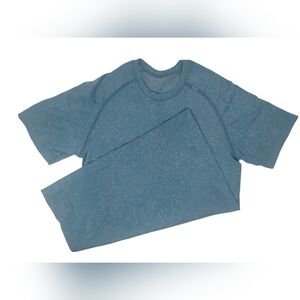 Lululemon mens tee shirt XS blue heathered short sleeve movement is medicine